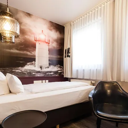 Western Am Hauptbahnhof Szálloda 3*