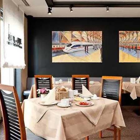 Western Am Hauptbahnhof 3*
