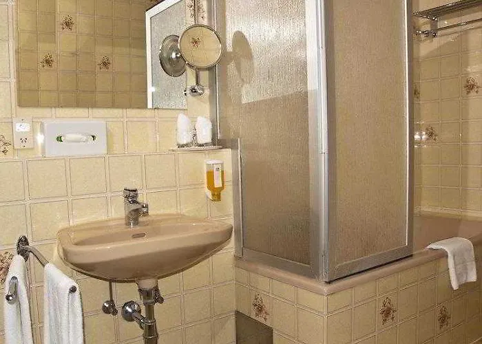 Western Am Hauptbahnhof 3* נירנברג